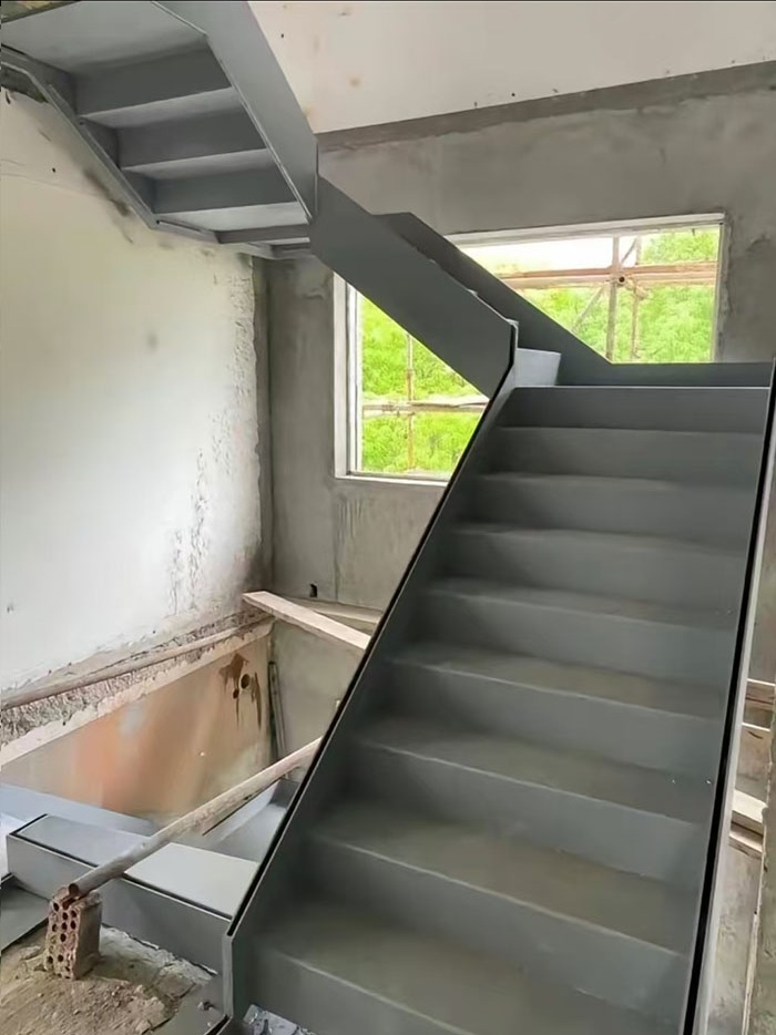 阁楼楼梯