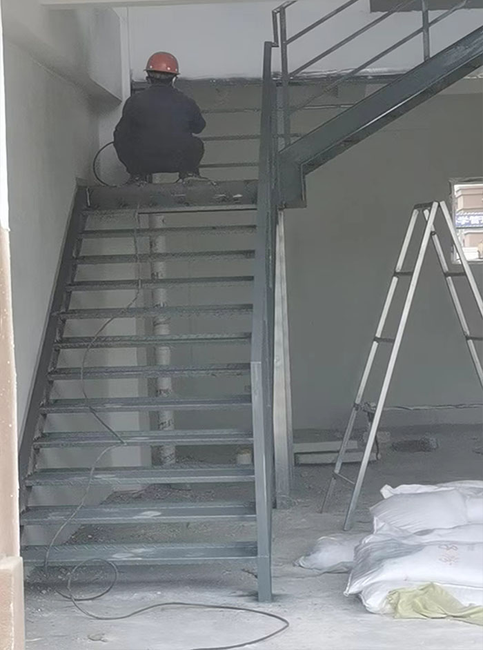 钢结构楼梯